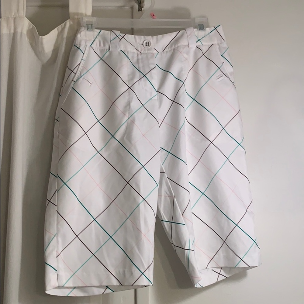 Nike Women's Dri-Fit Bermuda Golf Shorts